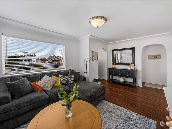 2nd image of 7021 S Alder Street