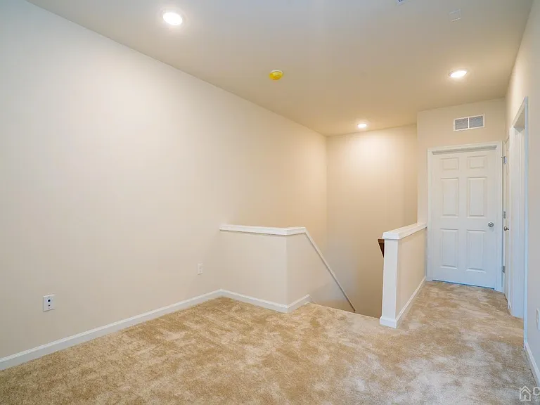 218 Peyton Pl — Photo 13