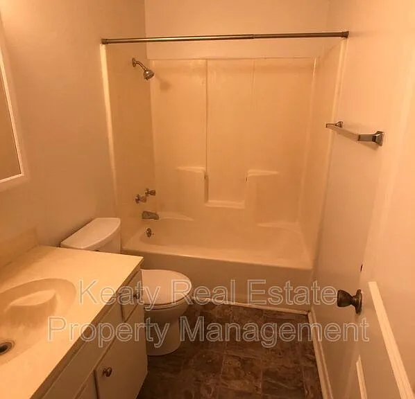 102A Country Ln — Photo 16