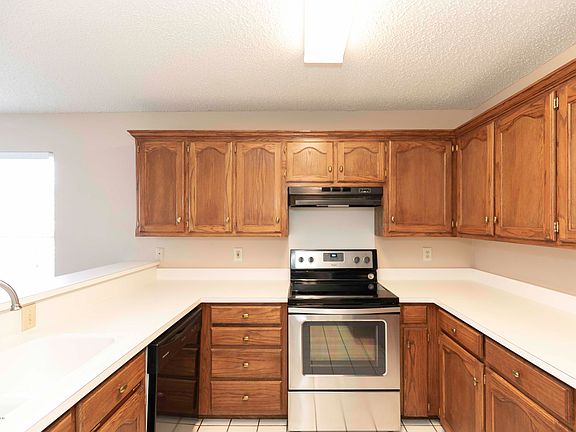 2nd image of 5400 Somerset Dr