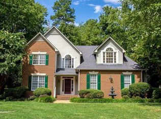 5702 Maple Brook Dr, Midlothian, VA 23112