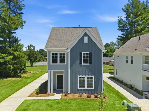 4009 Grommet Ct, Matthews, NC 28105
