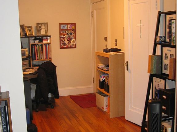 2nd image of 46 Englewood Ave APT 18