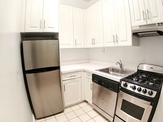 Rented by Urban Real Estate Inc | media 10