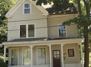 19 Cottage St, Portland, ME 04103