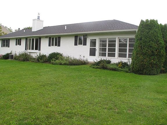 3rd image of 114 Dobbin Ln