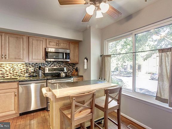 4th image of 10602 Muirfield Dr