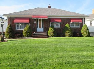 8324 Lanyard Dr, Parma, OH