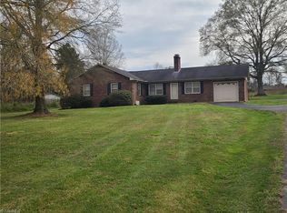 1788 Foxfire Rd, Asheboro, NC 27205