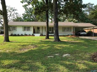 1235 Sangster Rd, Gadsden, AL 35901