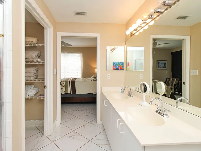 519 Roma Ct #3305 — Photo 36