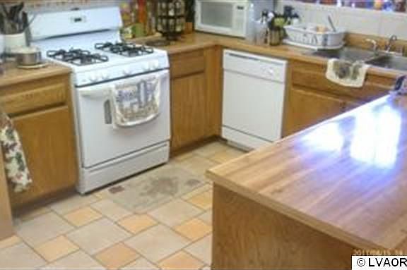 5th image of 1621 W North Ave