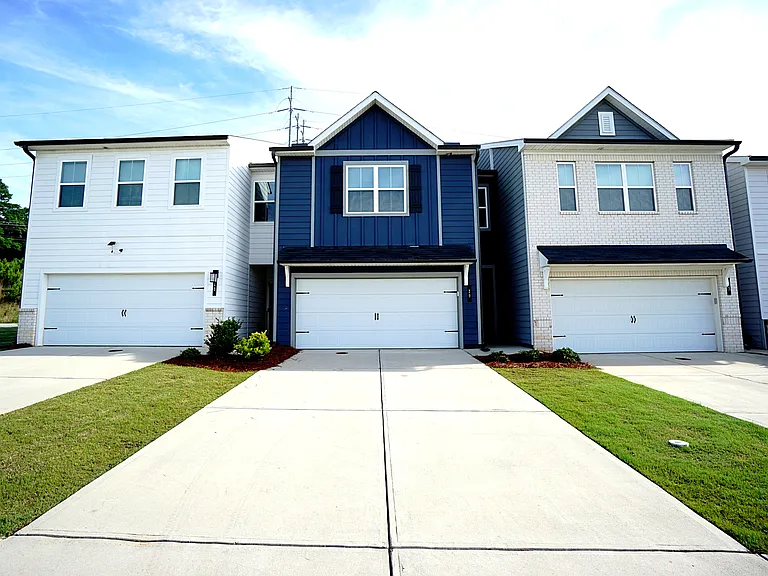 19 Lumpkin Ln — Photo 2