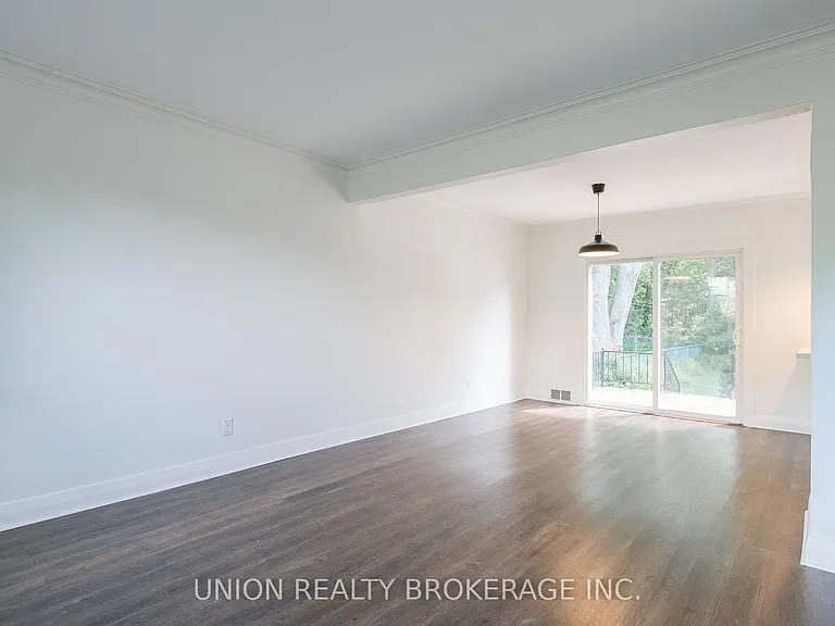 87 Midland Ave — Photo 10