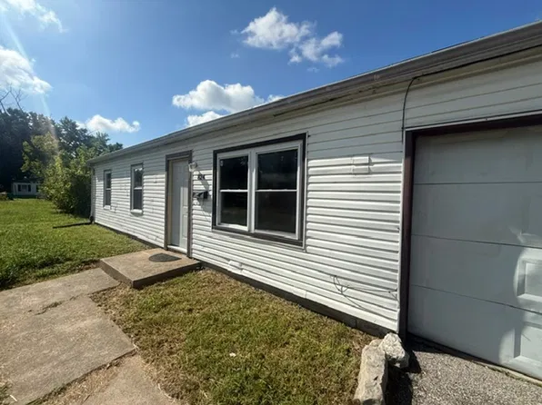 824 Saint Monica Dr, Cahokia, IL 62206