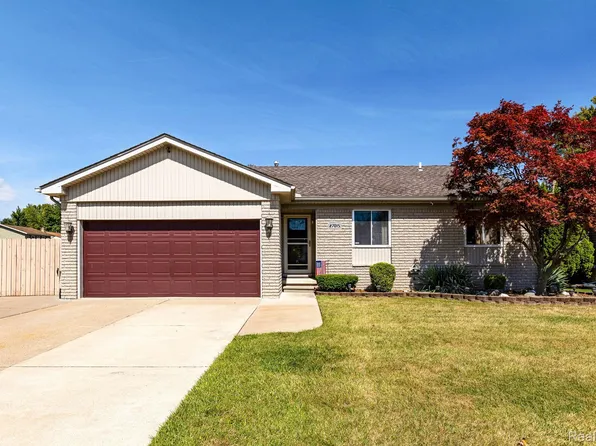 27015 Clark Cir, Chesterfield, MI 48051