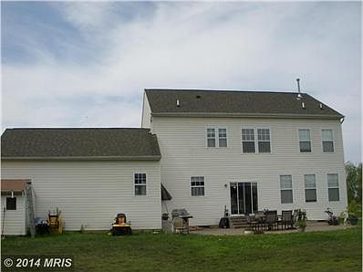Exterior (Rear)