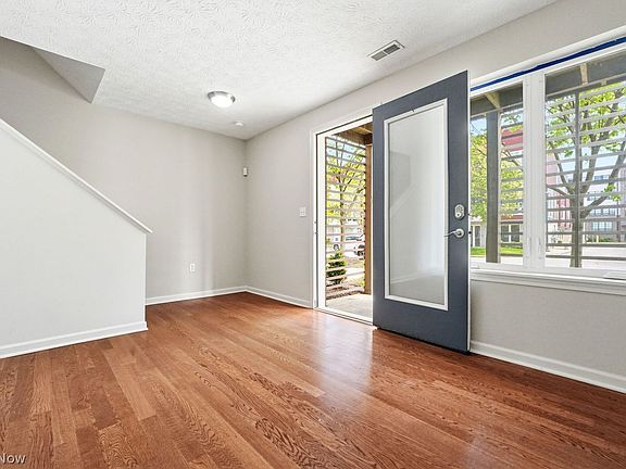 4th image of 1268 W 74th St