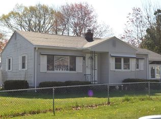 35 Arliss St, Springfield, MA 01109