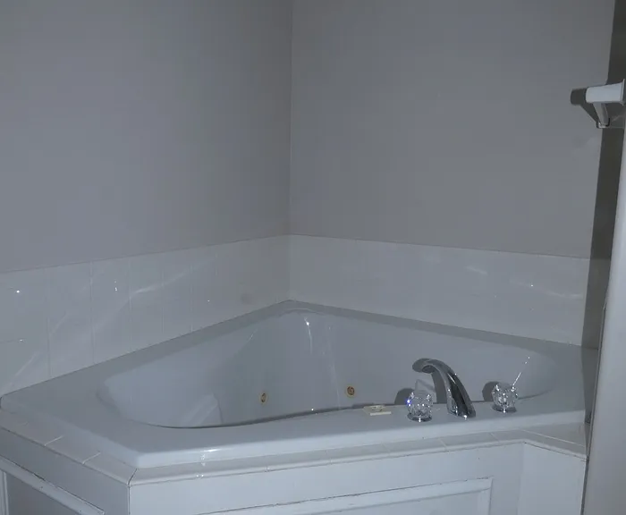 11407 N Bristol Ave — Photo 23