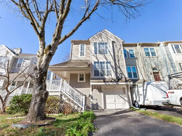 8308 Southern Oaks Ct, Lorton, VA 22079