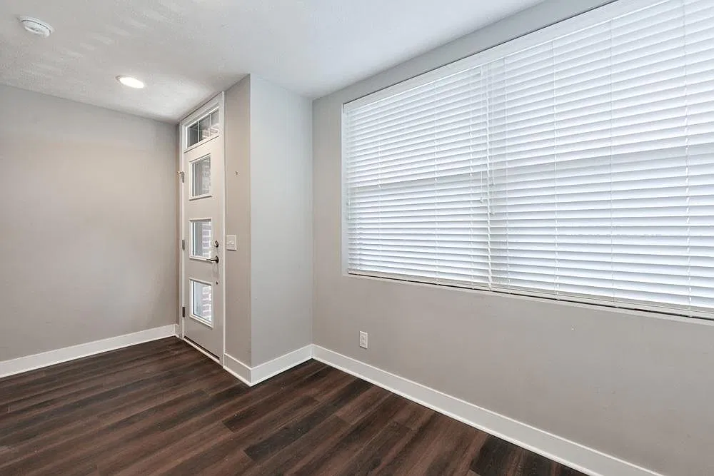 2 bed, 1.5 bath, 1210 sqft, $1,845 — Photo 4