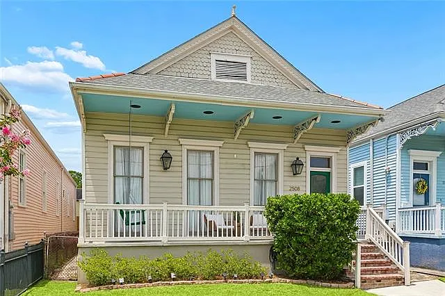 3 bed, 2.5 bath, 2250 sqft, $3,950 — Photo 2