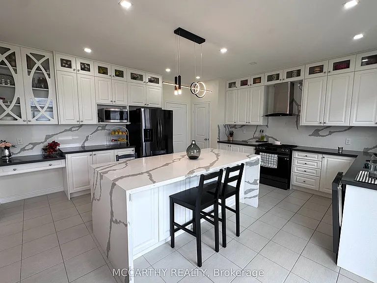 451 Black Cherry Cres — Photo 14