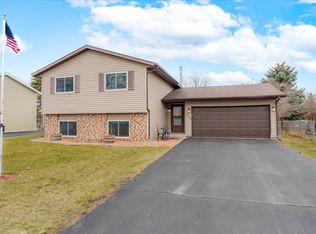 9642 Heath Ave S, Cottage Grove, MN 55016