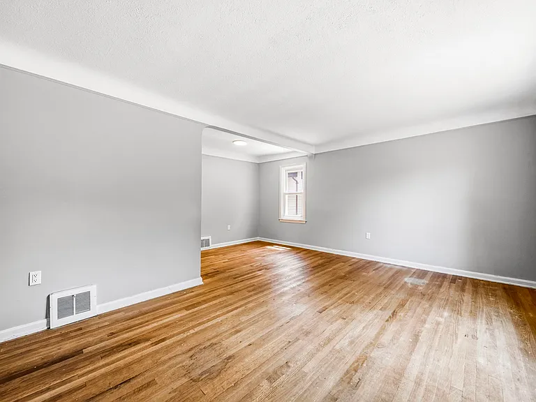 1307 Summit Dr — Photo 9