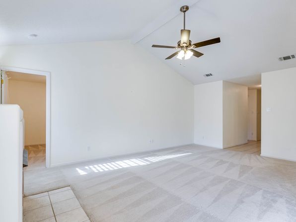 1217 Rita Cir