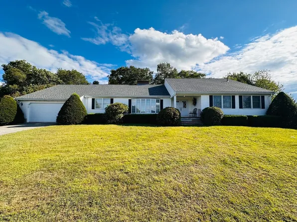 1107 Jackson Rd, Hardwick, MA 01037