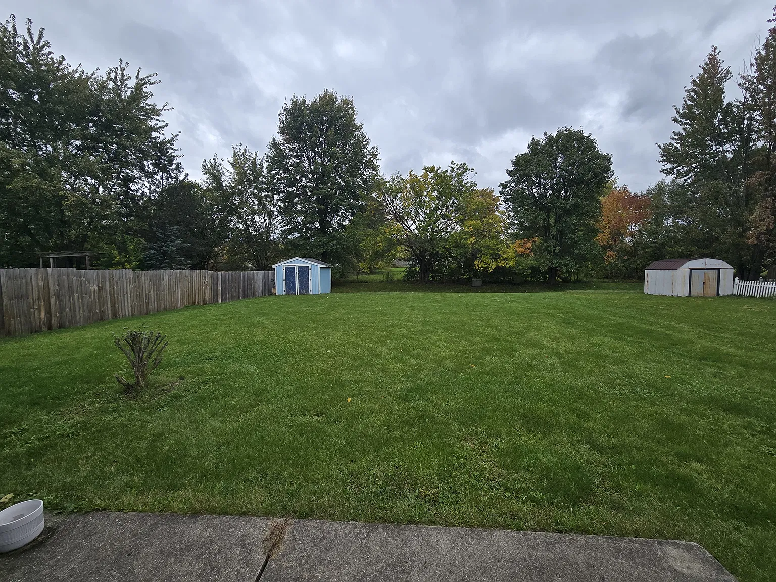 3 bed, 1200 sqft, $1,950 — Photo 3