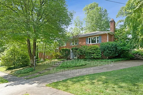 3160 Ravenwood Dr Photo 1