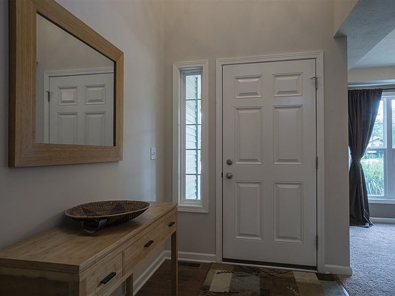 4th image of 56099 Andrea Ct