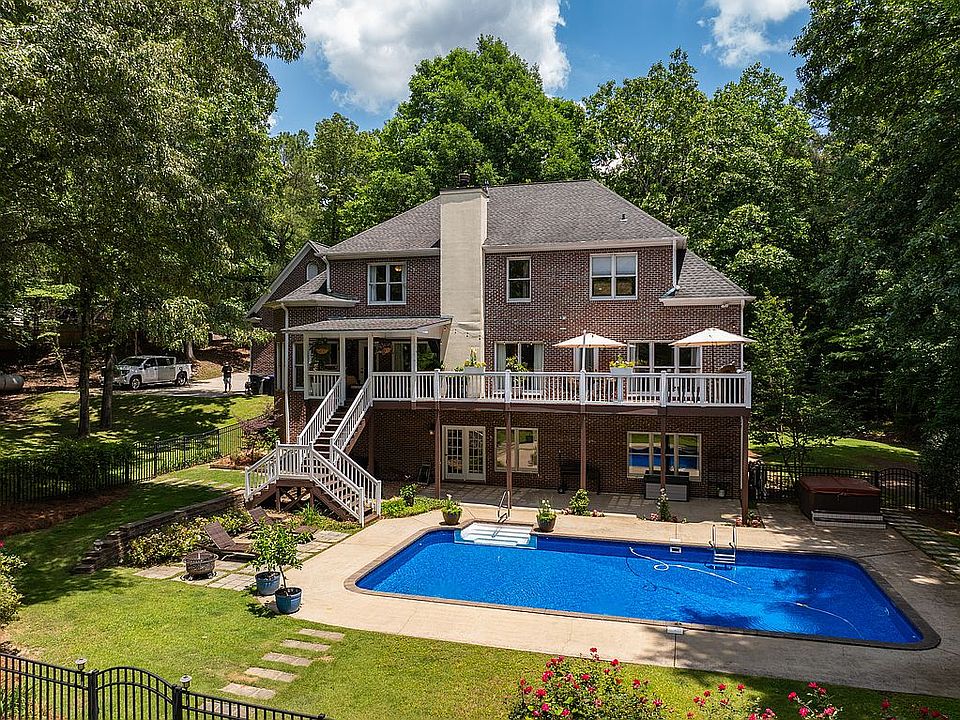 1st image of 116 Oak View Ln