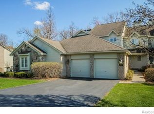 4590 Glen Eagles Dr, Brighton, MI 48116