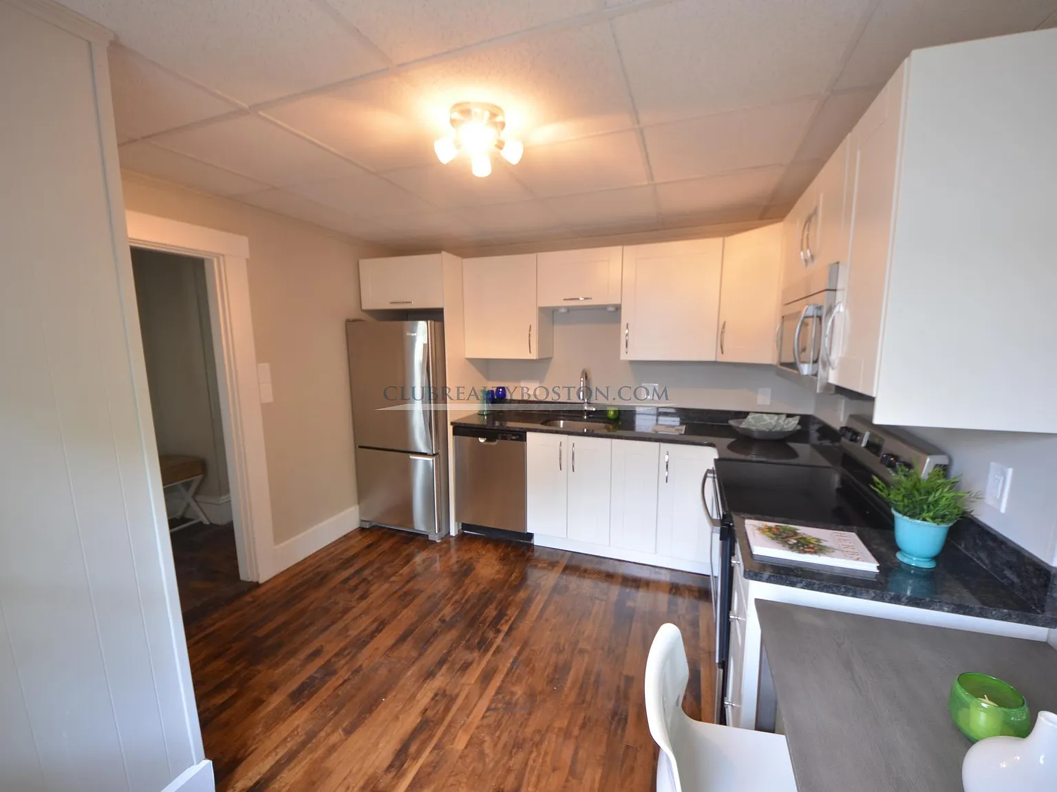 4 bed, 1200 sqft, $950 — Photo 2