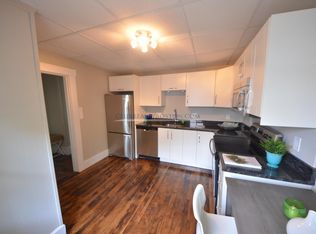 95 High St #2R, Waltham, MA 02453