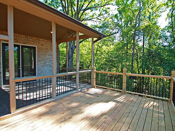3rd image of 410 Blake Rd