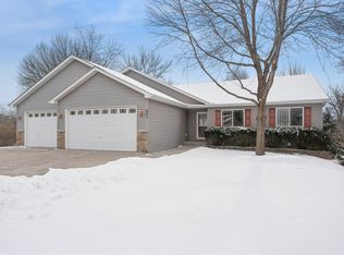 602 Finch Ct, Montrose, MN 55363
