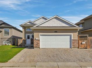 1114 Hargreaves WAY, Saskatoon, SK S7R 0H2