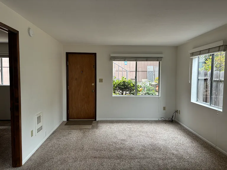 489 Estero Ave — Photo 16