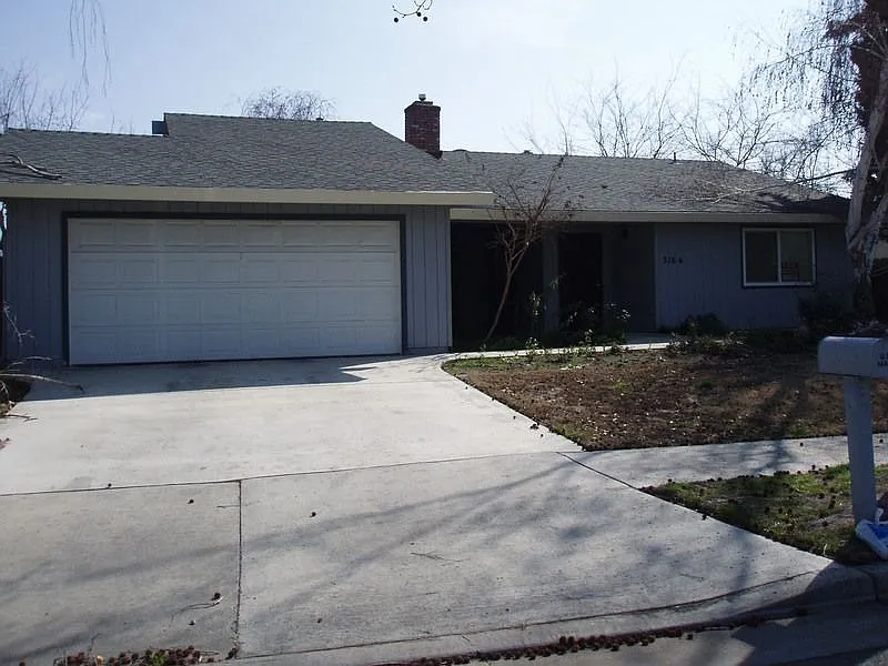 3164 Topeka Dr photo 1
