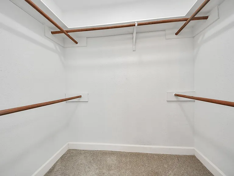 17011 Dusty Mill Dr W — Photo 22