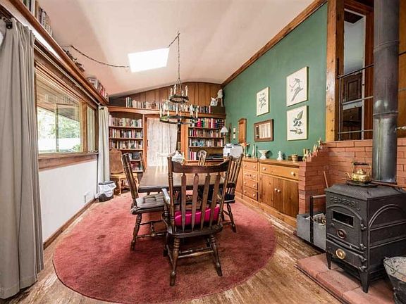 4th image of 38 Thorney Ave