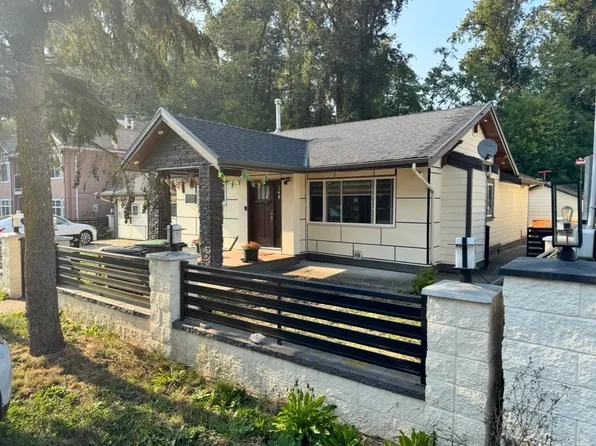 13317 84th Ave, Surrey, BC V3W 3H1