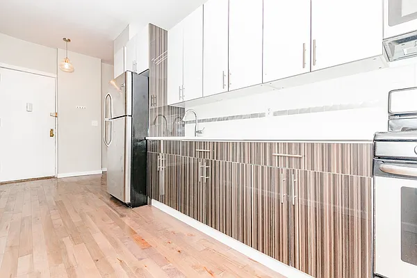 Rented by MySpaceNYC | media 18