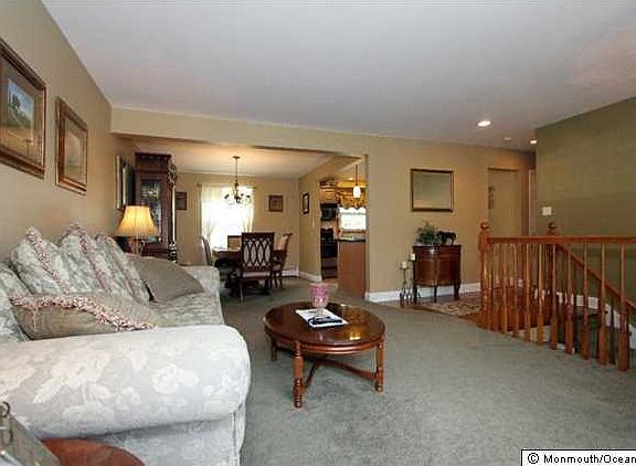 5th image of 15 Franklin Avenue