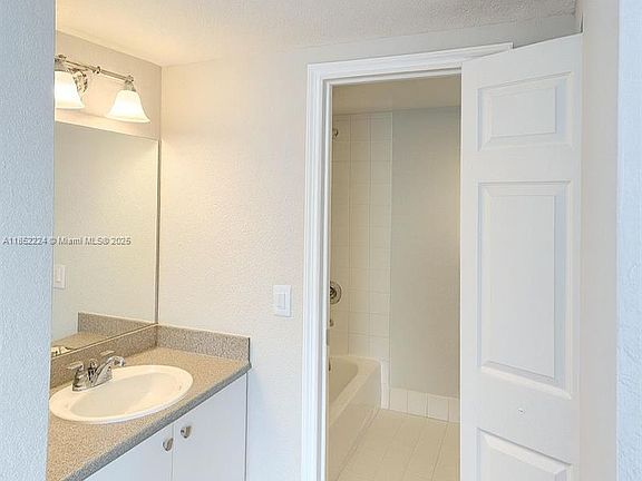 3rd image of 816 NW 11th St APT 509